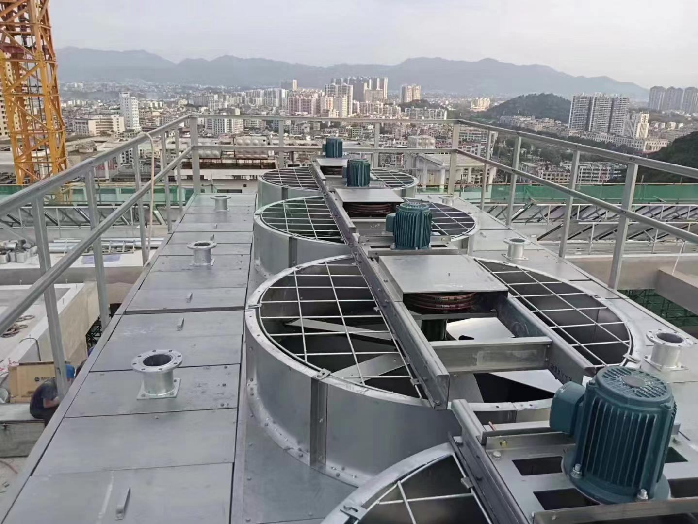 冷卻塔降噪的幾個小知識(冷卻塔降噪施工單位),中央空調冷卻塔降噪